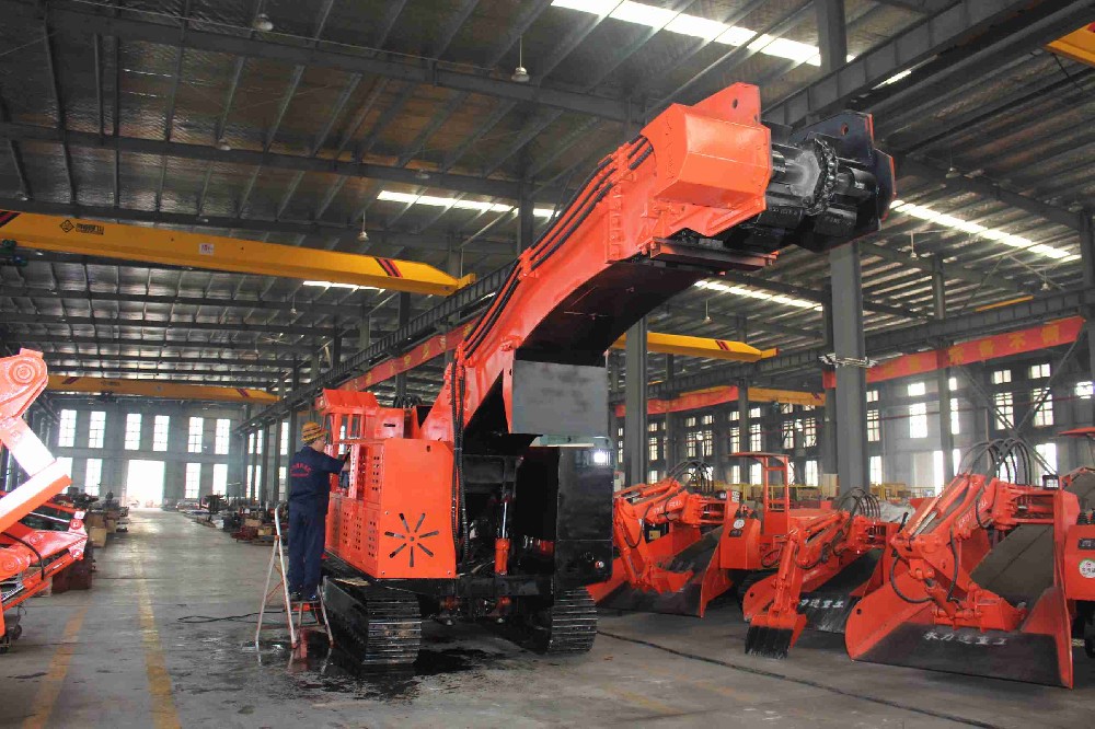 扒渣機(jī)選型全攻略：不同工程需求下如何精準(zhǔn)挑到合適機(jī)型
