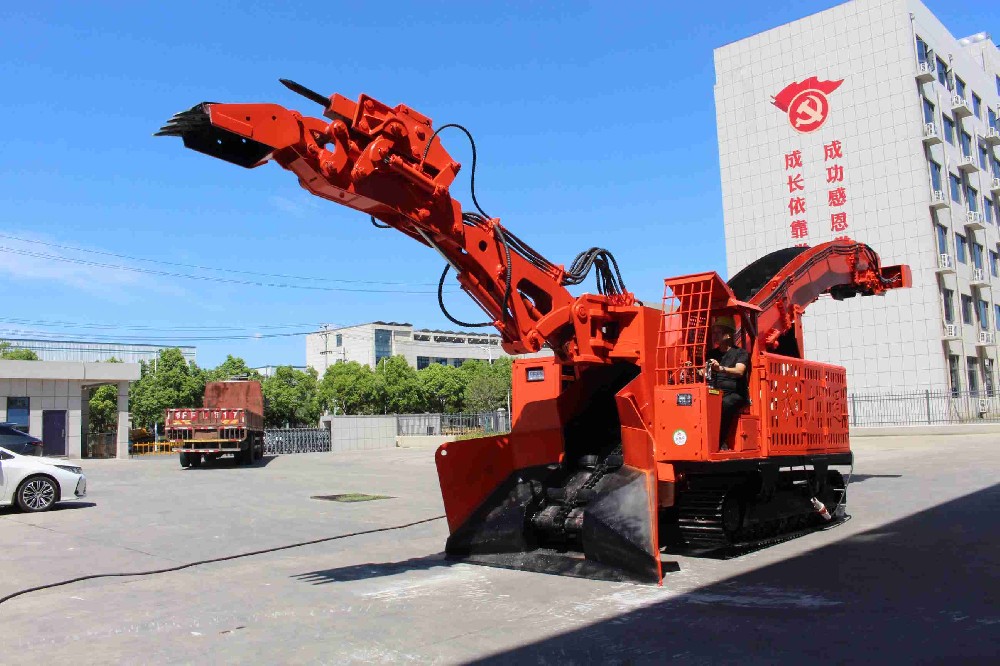 扒渣機(jī)在公路隧道施工中的應(yīng)用與挑戰(zhàn)：應(yīng)對策略全解析
