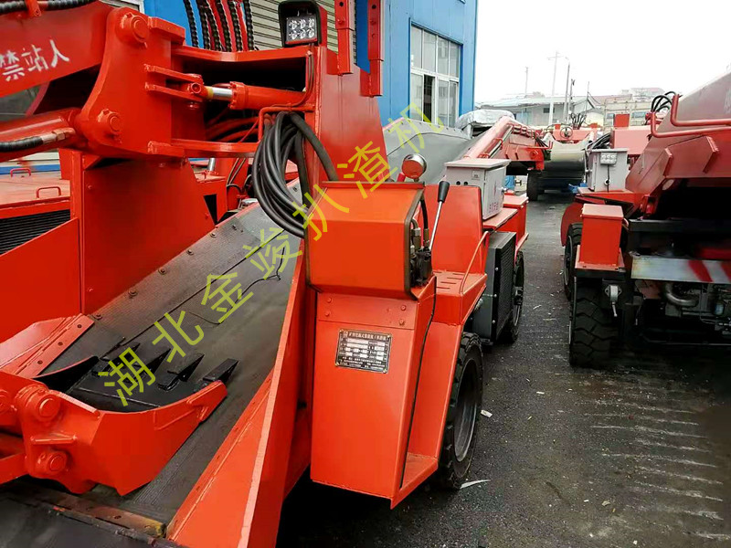輪式皮帶扒渣機1120-02.jpg